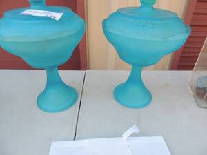 lot 127 image: Indiana glass blue frosted covered candy dish 10 H x 2$$$$$