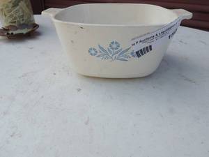 lot 150 image: Corning Ware  Blue corn flower 1  34 quart