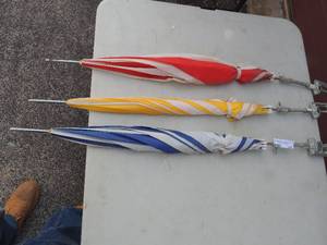 lot 143 image: 3 patio chair umbrellas
