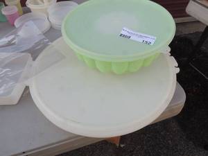 lot 152 image: Tupperware popsicle set