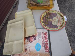 lot 153 image: Coke tray,  lunch trays and 1 cookie sheet
