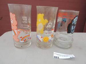 lot 43 image: Care Bear tumbler x 2 and Star Trek glass
