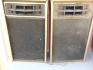 lot 46 image: STEREO SPRAKERS - NEED NEW WIRES  QTY 2