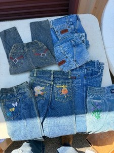 lot 398 image: kids jeans  pair