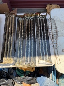 lot 410 image: Sunbeam shishkabob set (six spears)x 4 sets and hot dog roaster
