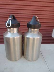 lot 345 image: Stainless 1 liter bottles x2
