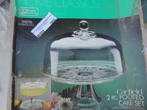 lot 366 image: Canfield  piece footed cake set