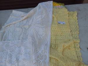 lot 380 image: Baby Blankets x 2 and  piece dresser white knitted cloths