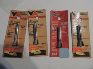 lot 457 image: Router bits 12  dovetail x4
