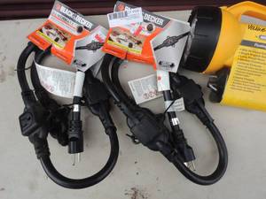 lot 436 image: BLACK & DECKER 4  OUTLET EXTENSION CORD  QTY 2 & FLASHLIGHT