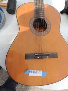 lot 472 image: Castilla guitar