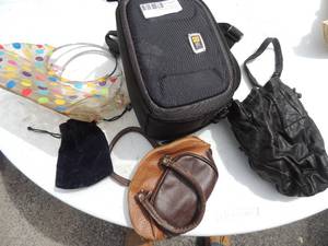 lot 473 image: Purses and handbags