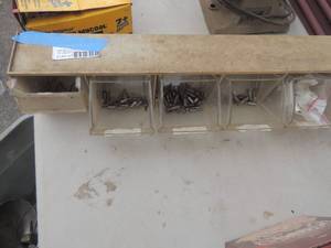 lot 512 image: Screw bin  (WHY What did bin do