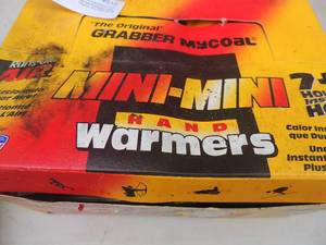 lot 513 image: Mini warmer for hands and feet