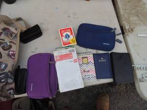 lot 530 image: Cards, small bags and memo books