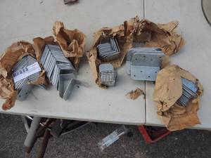 lot 540 image: Galvanized steel bracket 1.5  x 2 and 2x.5