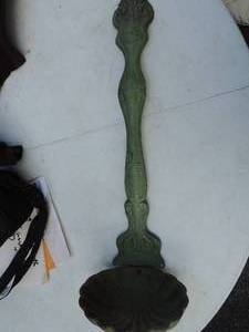 lot 538 image: Green cast ladle 30 inches