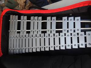 lot 543 image: Vic Firth Xylophone with practice drum pan with sticks mallets and carry case