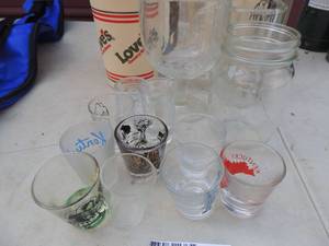 lot 573 image: Shot glasses and bar wear