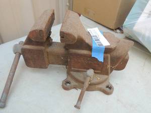 lot 578 image: Vise- Columbian D4 3.5 M4