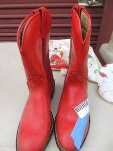 lot 599 image: Wrangler boots RED kids 13 12 D