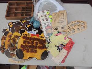 lot 607 image: Furry bear pins- 4 displays and craft  items
