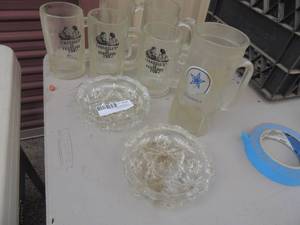 lot 608 image: Farrells is fabulous fun mugs x 3 Dallas cowboy mug and ashtrays