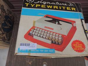 lot 611 image: Montgomery Ward signature Jr. typewriter