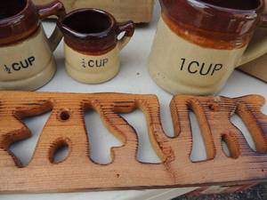lot 625 image: Crockery measuring cups, oil and vinegar croc and more