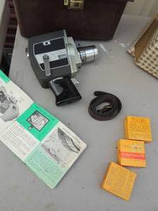 lot 642 image: Keystone model K85 8mm projector manual, film load and case