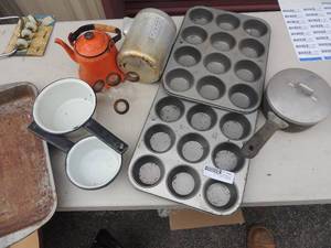 lot 665 image: Japan orange  kettle, grease pot, multi tins, small enamel pan and unique vase