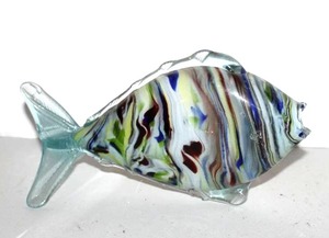 lot 119 image: vintage Murano-style art glass fish sculpture