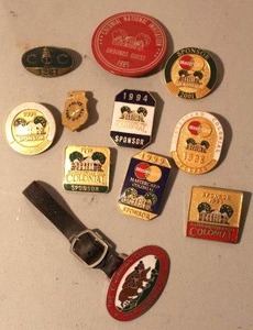 lot 147 image: collection of vintage enamel lapel pins