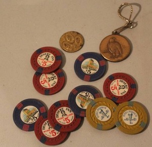 lot 183 image: vintage Desert Inn and Hotel Sahara casino chips and tokens and more see pictures