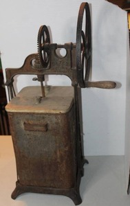 lot 213 image: antique Dazey butter churn