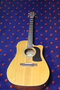 lot 224 image: Washburn D10CE acoustic-electric guitar