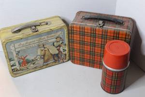 lot 239 image: vintage 1950s Roy Rogers and Dale Evans Double R Bar Ranch metal lunch box & vintage Aladdin red plaid metal lunch box and matching thermos