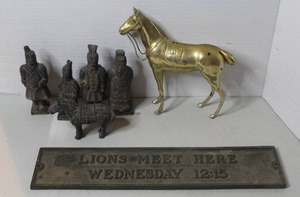lot 243 image: vintage horse figurine & vintage replica Chinese Terracotta Army warriors and a horse & vintage-style sign