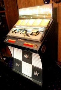 lot 264 image: Seeburg AY100 jukebox,  from 1970 see all pictures