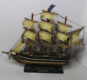 lot 290 image: Red Jacket  model ship