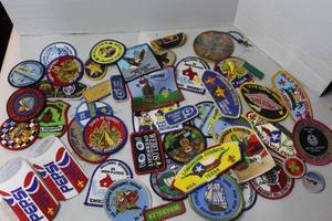 lot 308 image: collection of vintage Boy Scouts of America memorabilia, including various patches