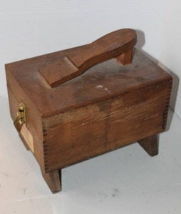 lot 379 image: vintage wooden shoe shine box with everything in side