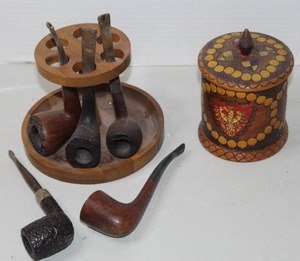 lot 426 image: vintage wooden pipe rack containing a collection of assorted pipes & vintage handcrafted brown wood trinket box with a lid and a decorative eagle shield