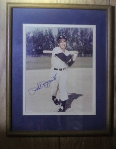 lot 464 image: framed, hand-signed photograph of New York Yankees Hall of Fame shortstop Phil Rizzuto
