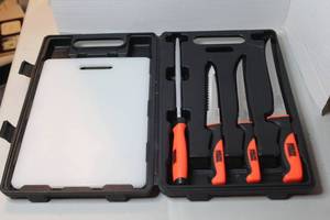 lot 478 image: complete fishing fillet knife kit in a portable carrying case.