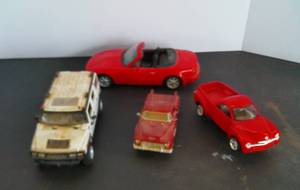 lot 487 image: assorted die-cast toy vehicles