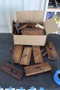 lot 531 image: antique wooden hand planes wood working tools