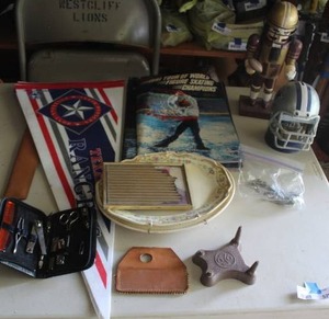 lot 579 image: Got to the end a mix of goodies that didnt make it in see pictures for details