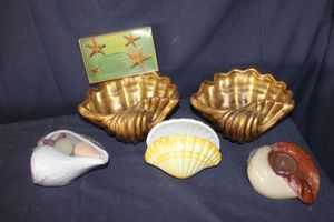 lot 82 image: Sea shell decor