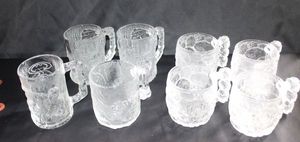 lot 98 image: Vintage glassware